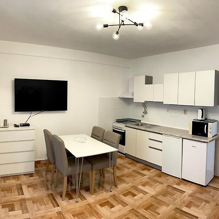 Apartments Derado Супетар Екстериор снимка