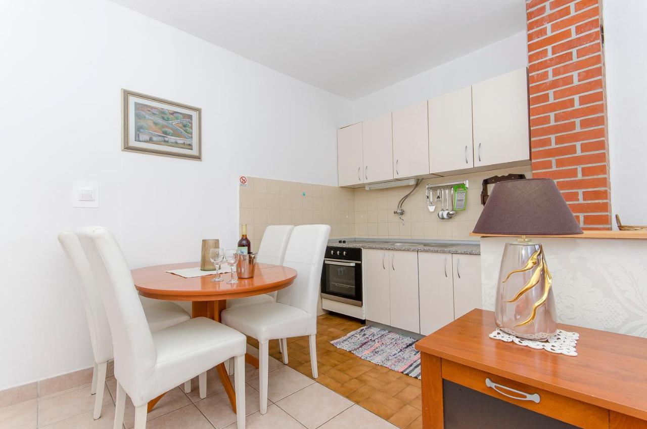 Apartments Derado Супетар Екстериор снимка