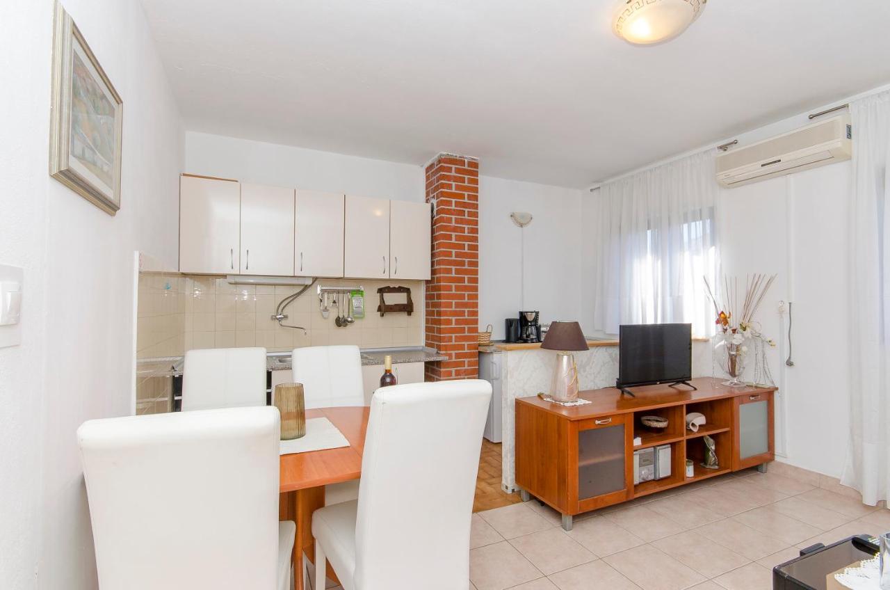 Apartments Derado Супетар Екстериор снимка