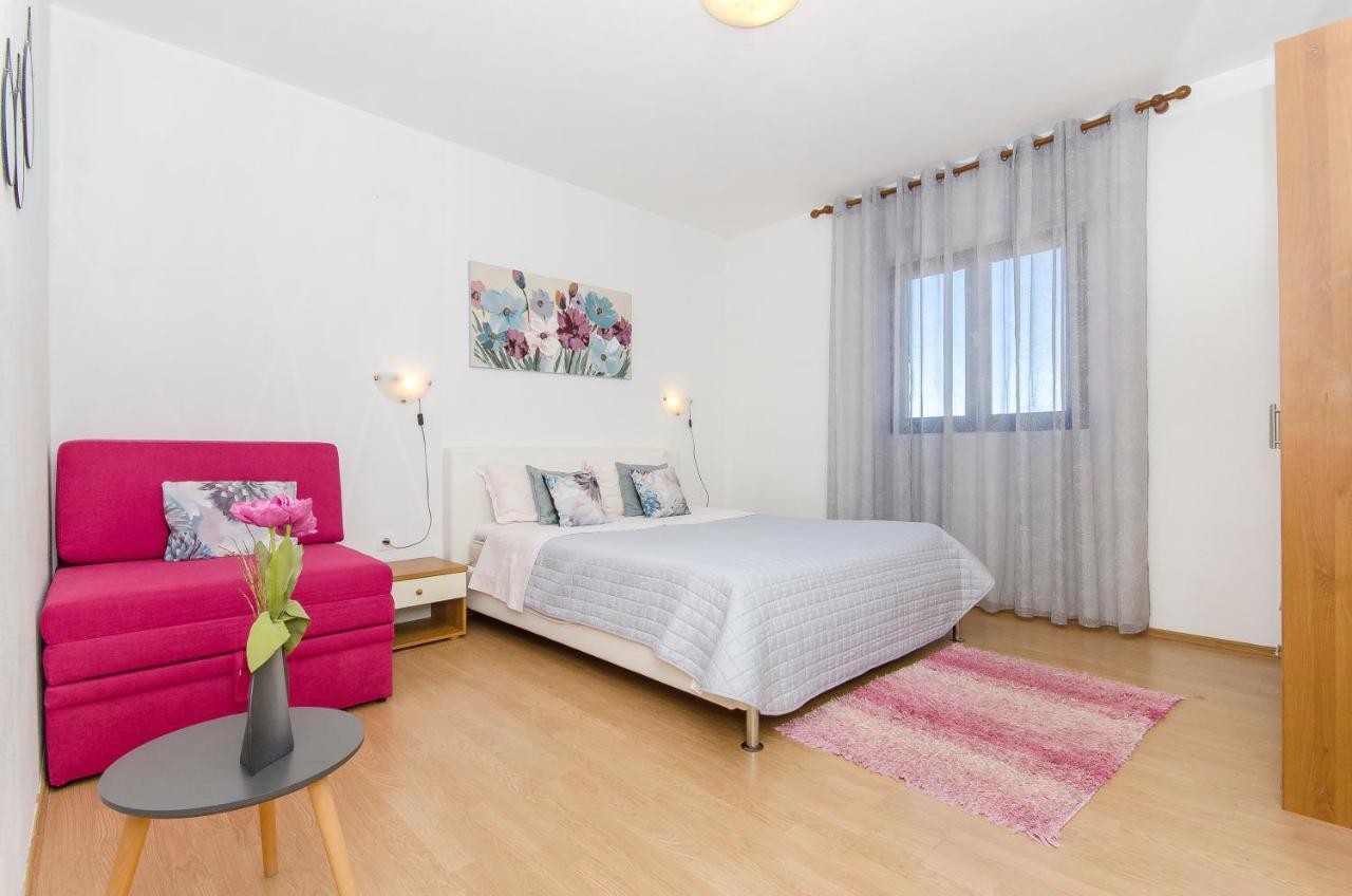 Apartments Derado Супетар Екстериор снимка